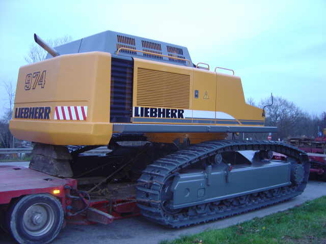 Liebherr 974.jpg