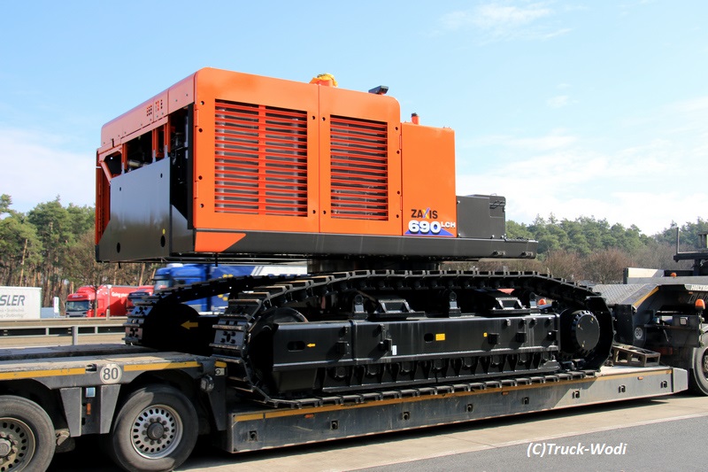 Zaxis 690 LCH 2019 03 27 Weiskirchen-Süd1WEB.jpg