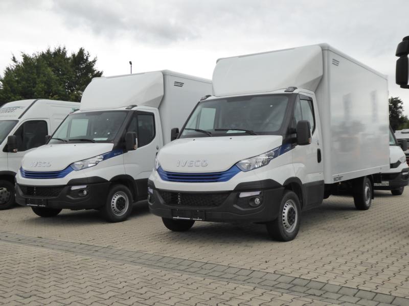 K800_Iveco Daily 35-160 NP Weiss 1.jpg