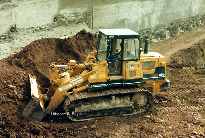 Komatsu_D66S_1.jpg