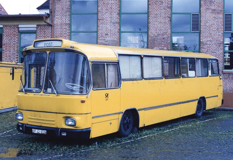 #BP 42 - 1028-2a__Magirus 150 LS 12 Postbus-mobiles Postamt gelb_Stuttgart.jpg