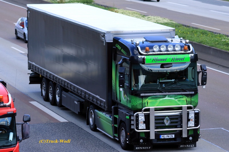 Werzel Renault Magnum3.520 ´Green Mamba´ HU-JW 26 2019 05 10 FRAWEB.jpg