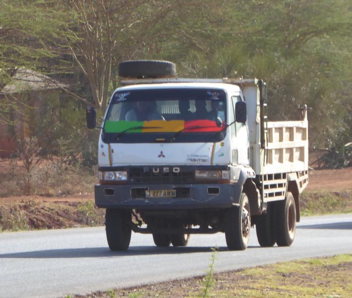 K800_Mitsubishi Fuso Fighter 1.jpg