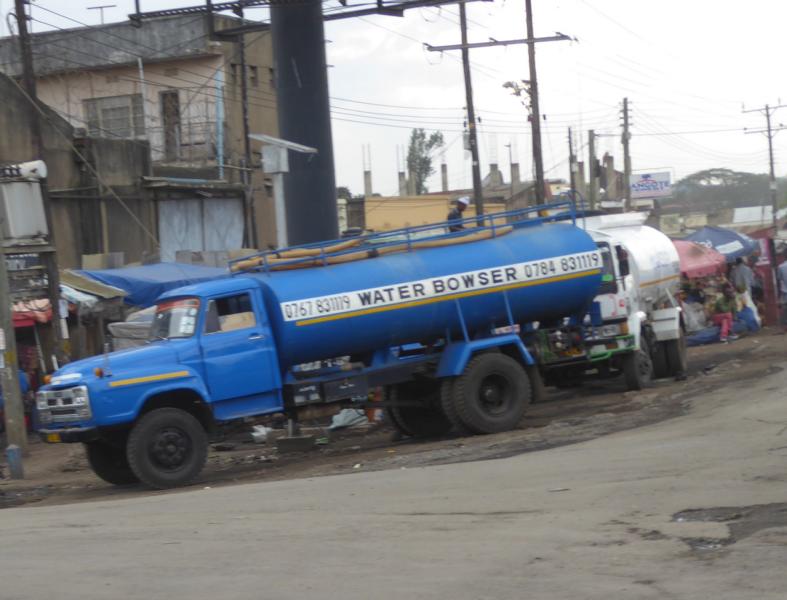 K800_Nissan Water Bowser 1.jpg