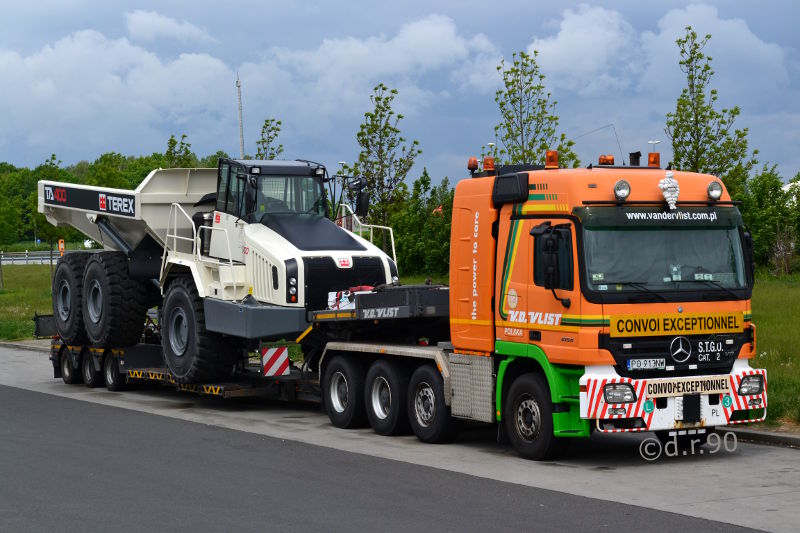 MB Actros MPII 4154 Van der Vlist[PL].jpg