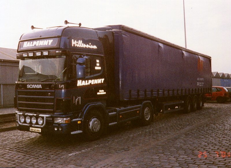 Halpenny Scania 164 TL PPSZ Antwerpen Tim  2001 web.jpg