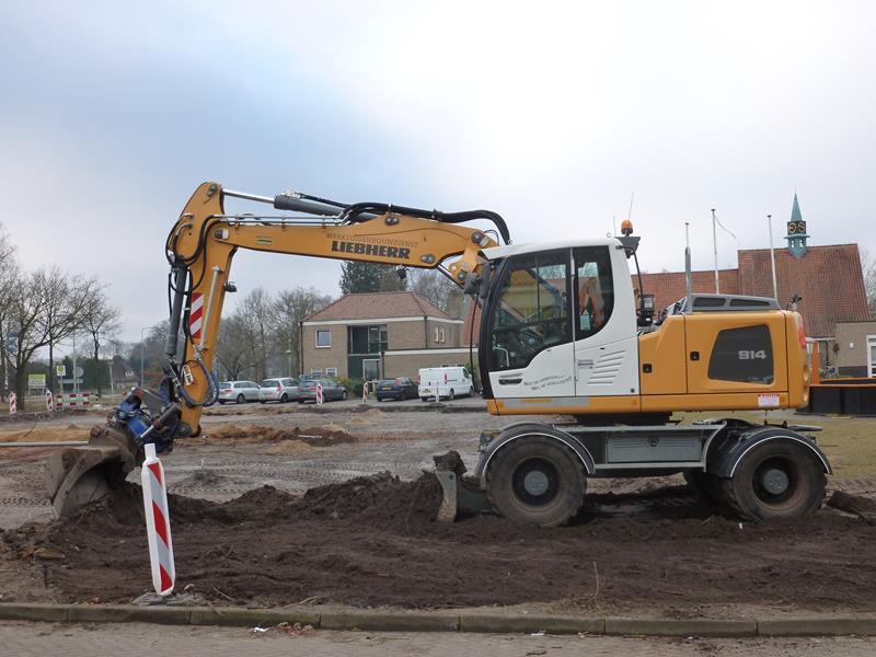 Liebherr 914 Gelb 3 (Copy).jpg
