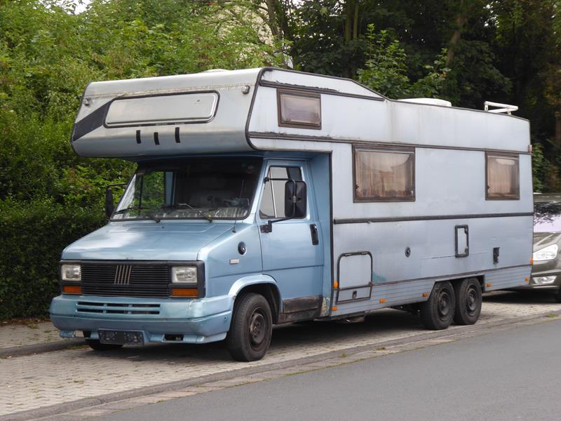 Fiat Ducato 3 Achs Camper 1 (Copy).jpg