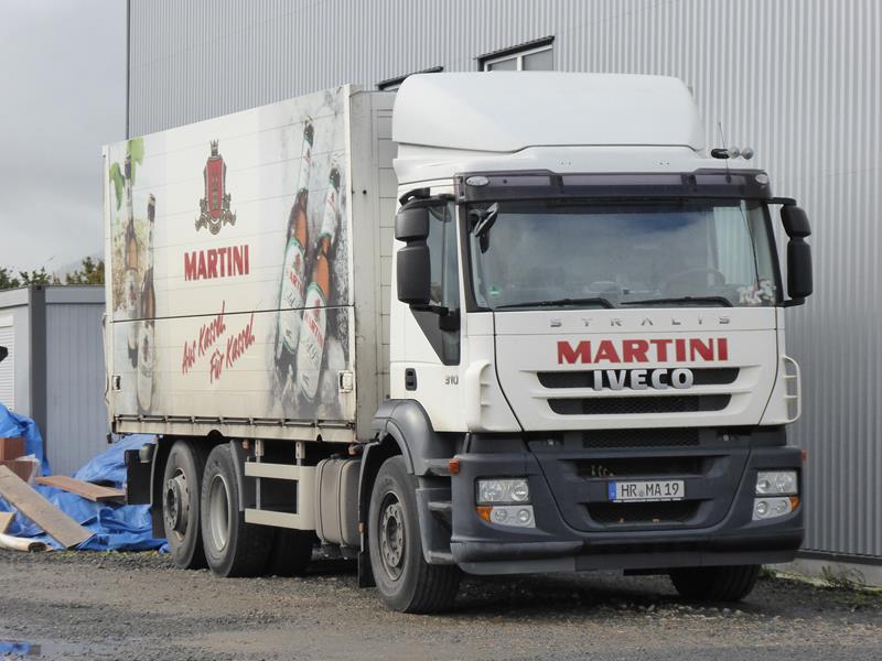 Iveco Stralis 310 Martini Bier 2 (Copy).jpg