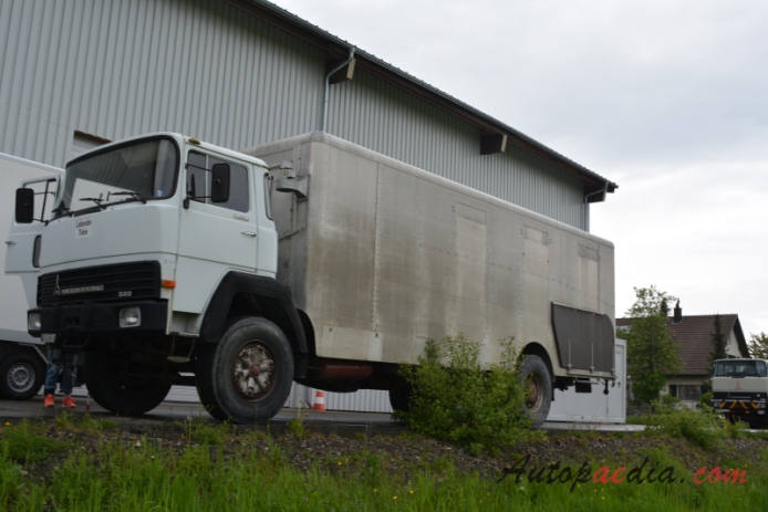  Magirus-Deutz_D-Frontlenker_(COE)_1963-1
 987_(1970-1973_Magirus_320_D_19_4x2_box_
truck)_(01)_-AA1-.jpg