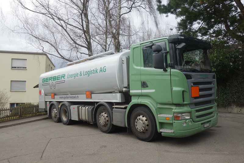 Scania R'04 Tankwagen 4a Gerber.jpg