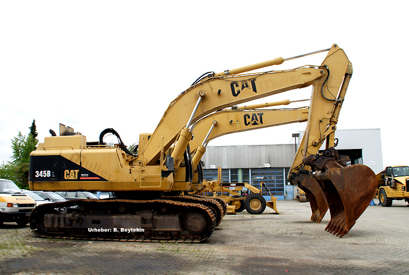 Cat_350-L-getarnt_2.jpg