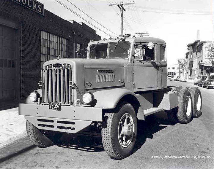 1951 autocar sleeping 1 (2).jpg