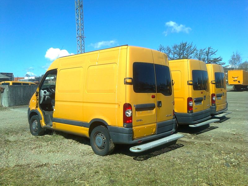 Post-Autos, Opel Movan mit 2 Kollegen.jpg