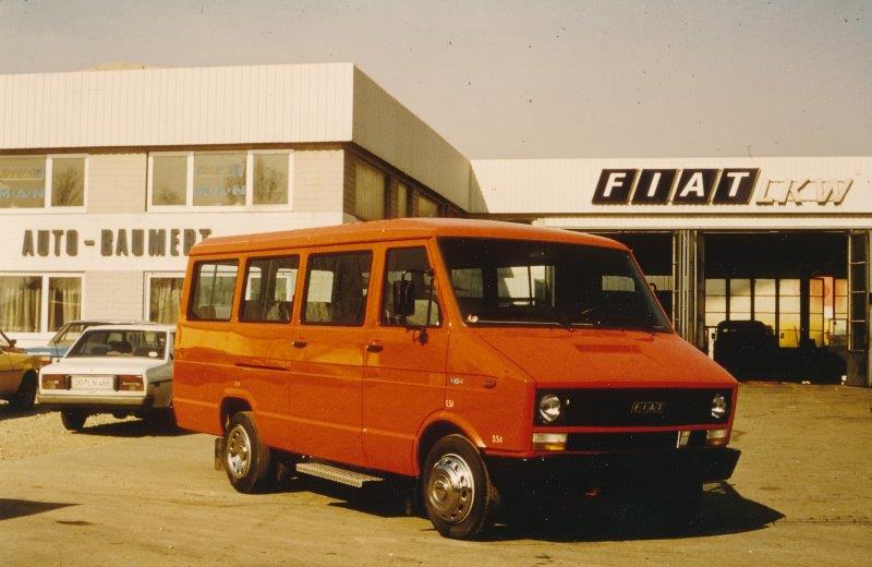 1976 Umbau zum Bus (1).jpg