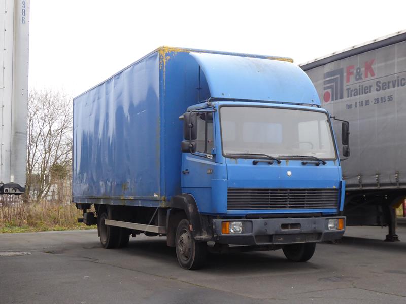 MB LN 814 Koffer Blau 10 (Copy).jpg