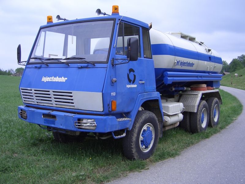 Steyr 6x6 mit Wassertankaufbau für Bohrgerät.1.jpg