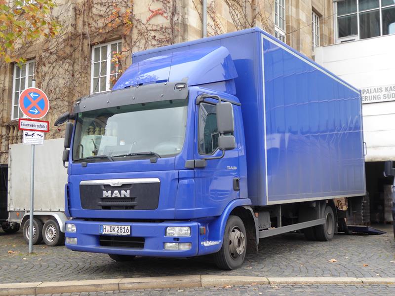 MAN TGL 8.180 Koffer Blau 1 (Copy).jpg