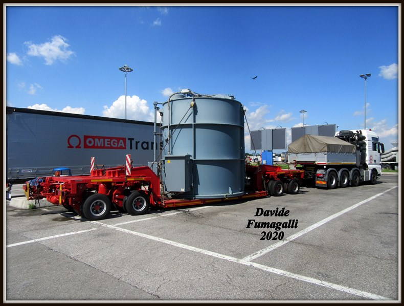 MAN TG-X 41.680 Battazza 009.jpg