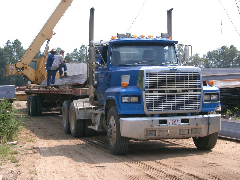 FORD9000-1.jpg