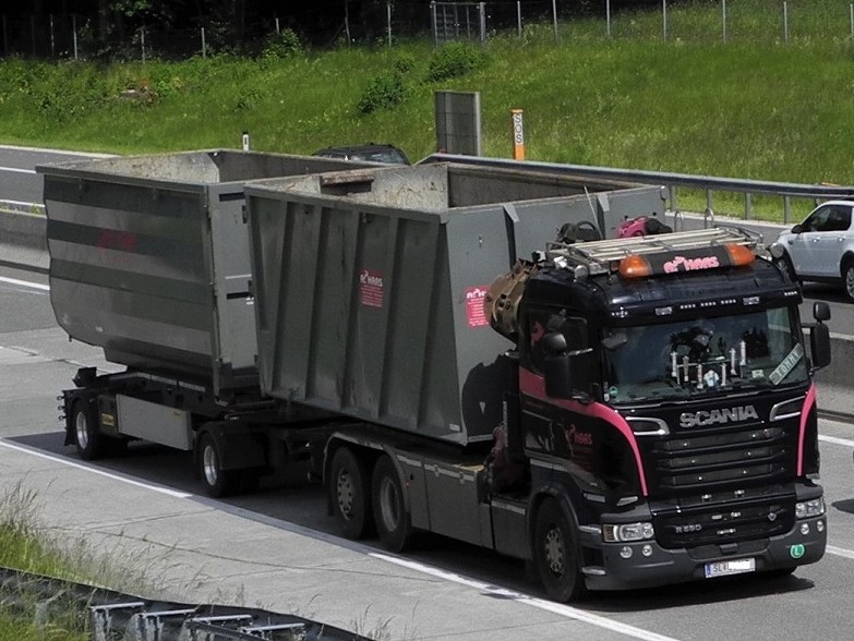 Scania R580 SL_Haas_CHZ_BMB.jpg