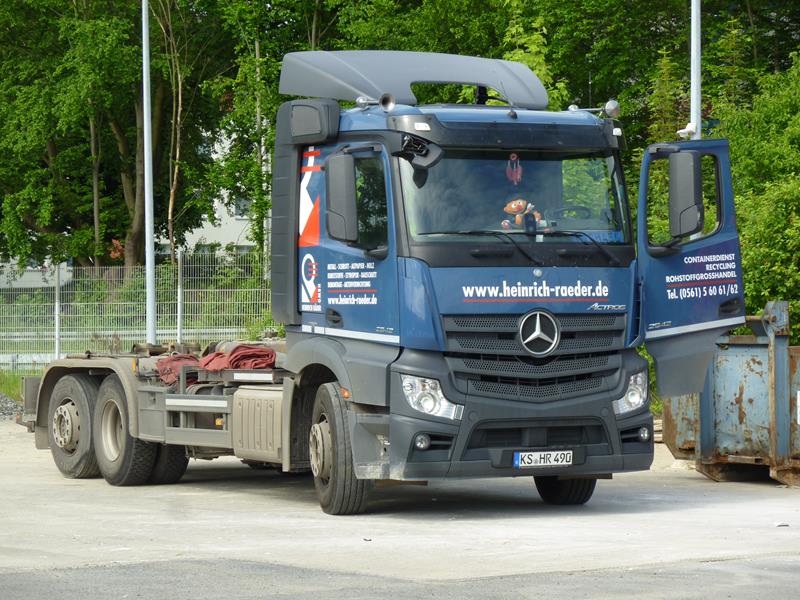 MB Actros 2542 MP4 Heinrich Raeder 1 (Copy).jpg