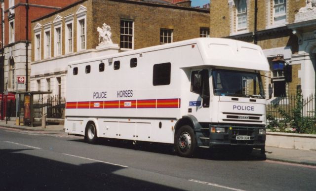 IVECO Eurocargo Police Horses London 2003 (3).jpg