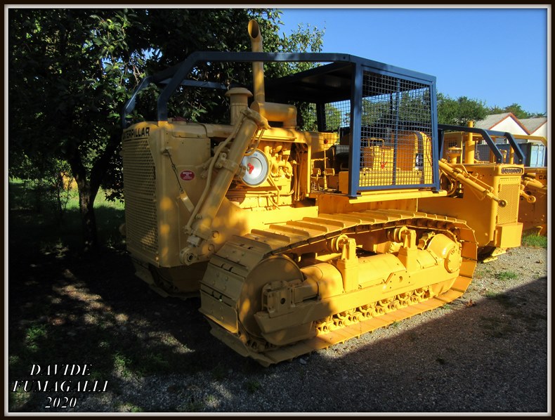 caterpillar D7E (2).jpg