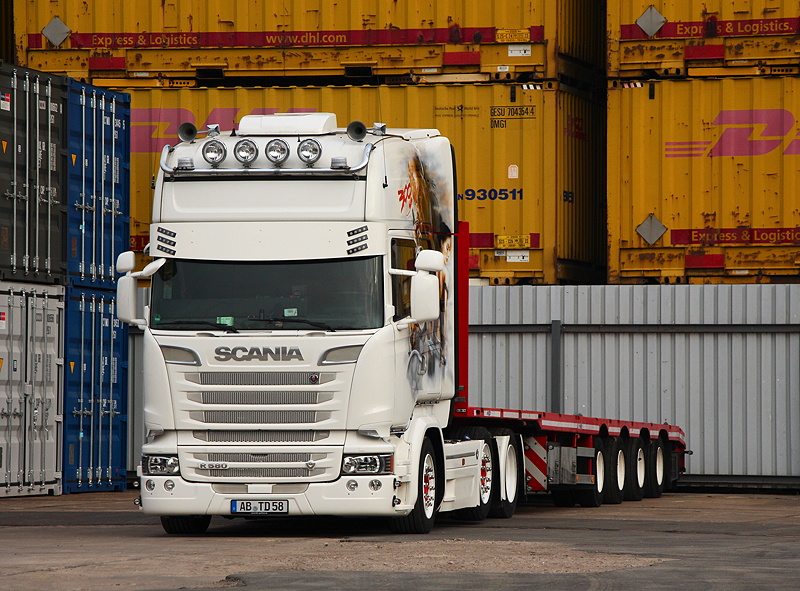 Tide Scania R560 TL SL MEGAPRSZ  Aschaffenburg 2017 Tim IMG_7103 b.jpg