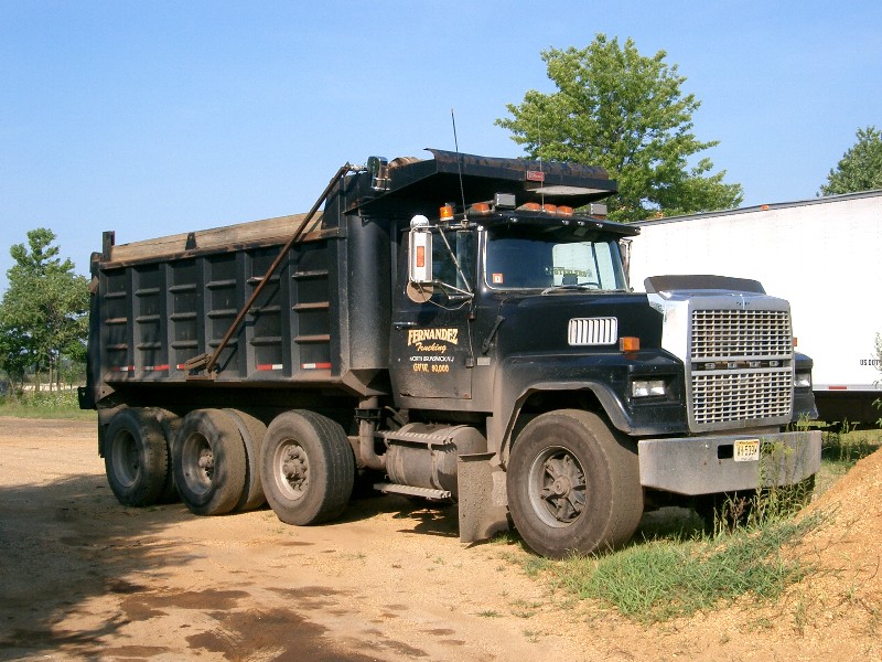 FORD9000-2.jpg