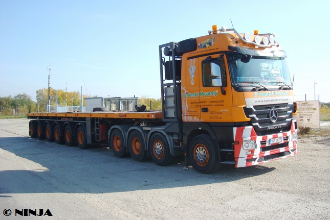 MB_Actros_4160_8x4_NT_25.jpg