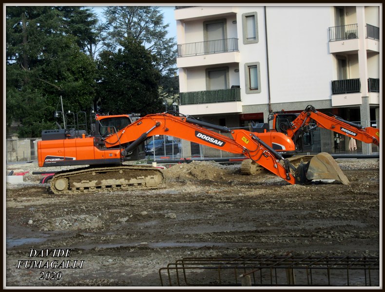 Doosan DX235NLC Casalucci (2).jpg