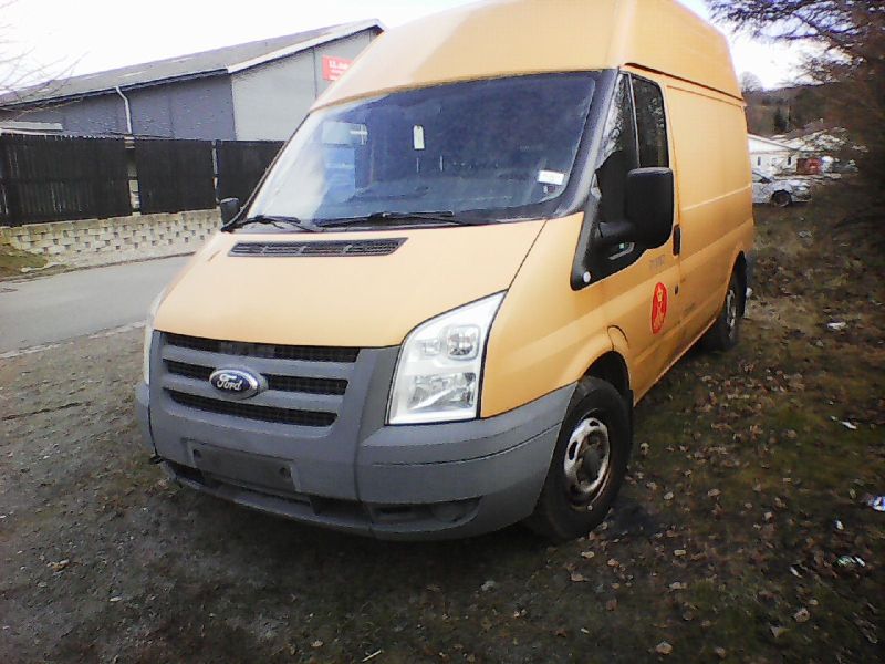 Post-Autos, Ford Transit Grossraum-Front.jpg