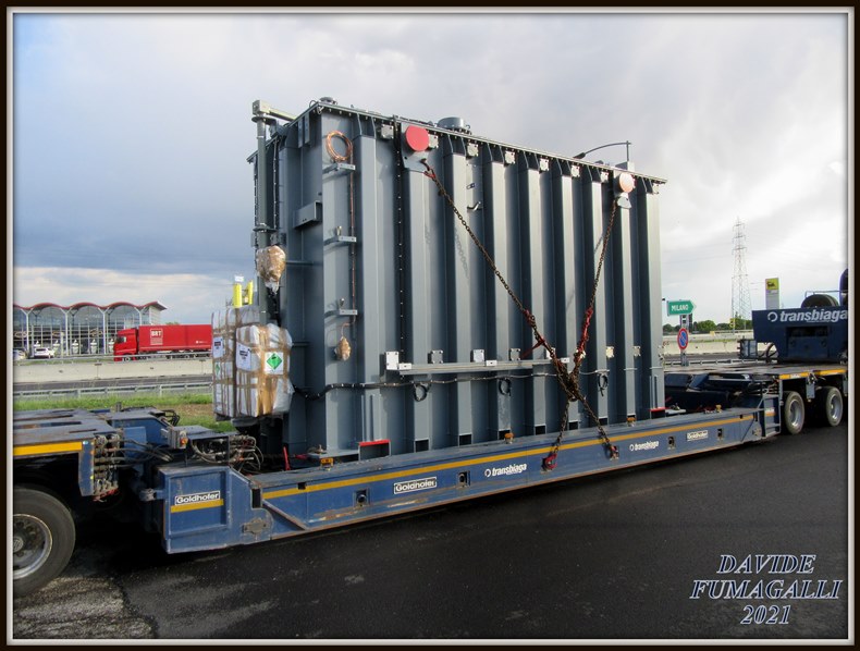 Mercedes-Benz Actros 4463 Transbiaga 004.jpg