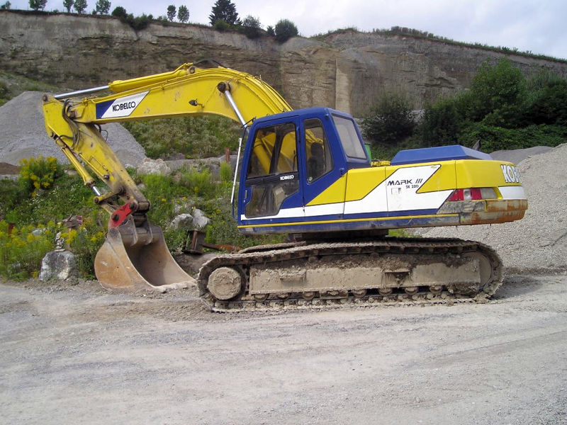 Kobelco SK220III  Bild3.jpg