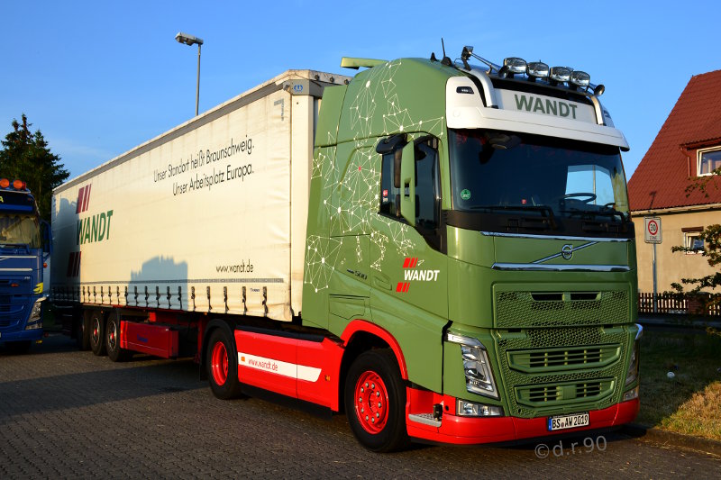 Volvo FH500 GXL Spedition Wandt.jpg