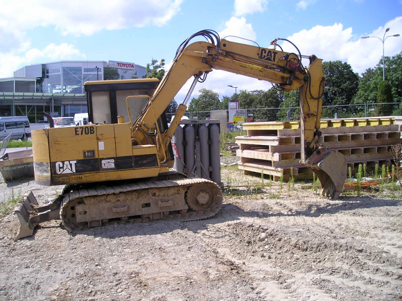 Caterpillar Raupe E70B  Bild1.jpg