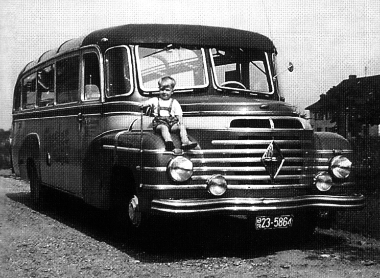 Borgward 1955 Puppe-Neheim Aufbau.jpg