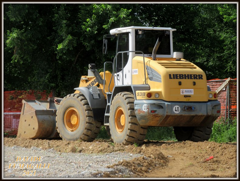 Liebherr 538 Barri 002.jpg