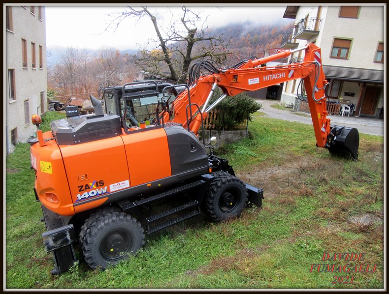 Hitachi Zaxis 140W Andreoli 003.jpg