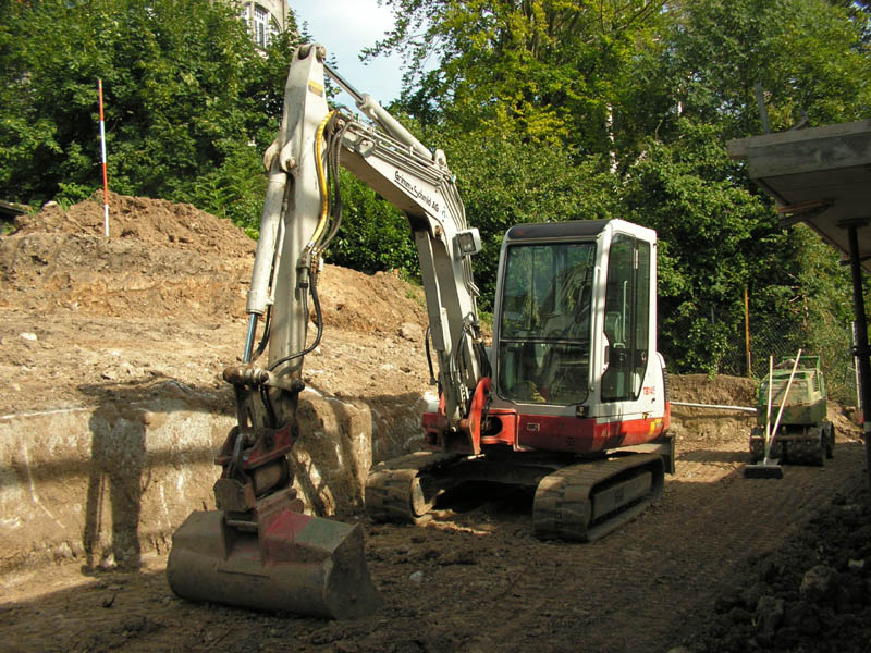 Takeuchi Tb145 (1).jpg