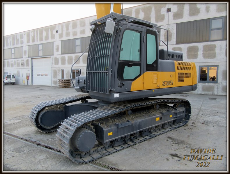 XCMG XE300EN 003.jpg