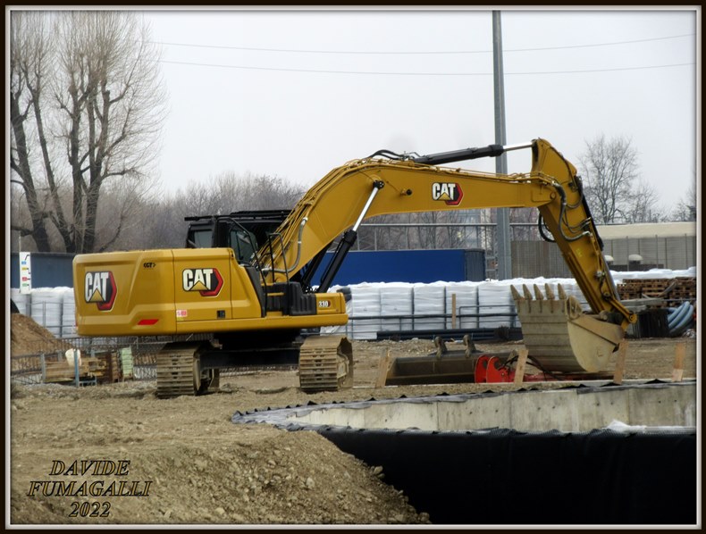 Caterpillar 330NG Celotti 002.jpg