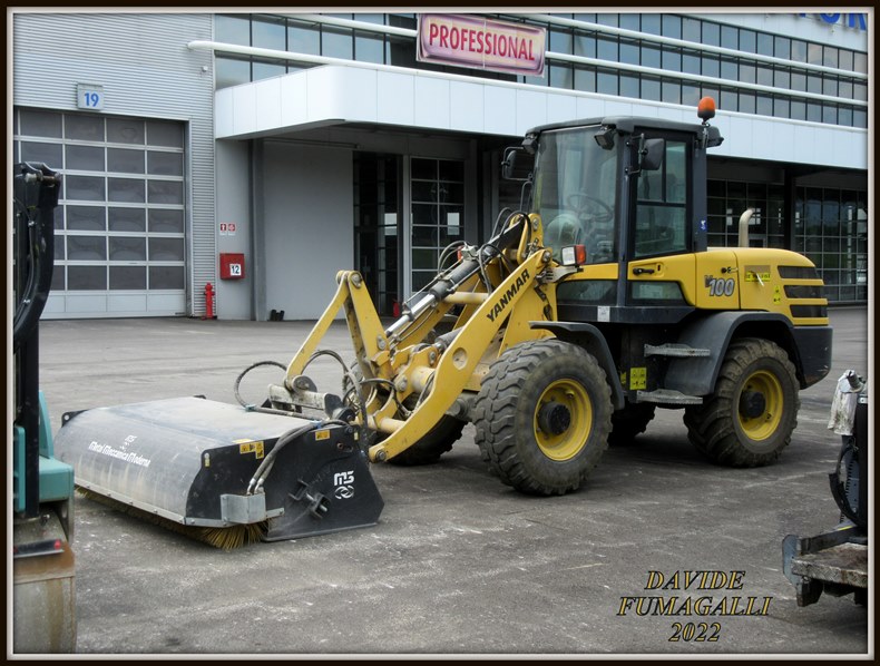 Yanmar V100 Cazzaniga & Fumagalli.jpg