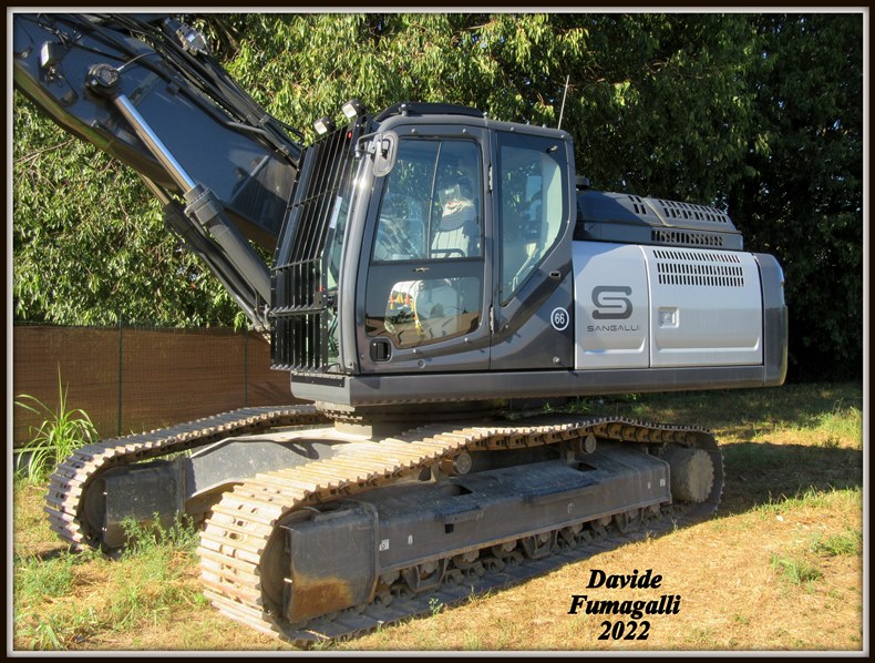 Kobelco SK300 Sangalli 002.jpg