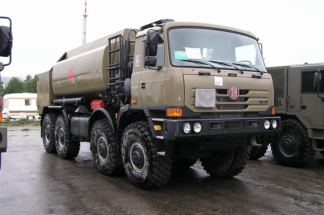 T 816 2 8x8.1 Force CAP 12,5 ADR3 Alír 02.jpg