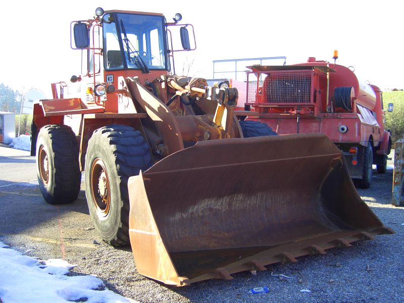 CAT 936 E.1.jpg