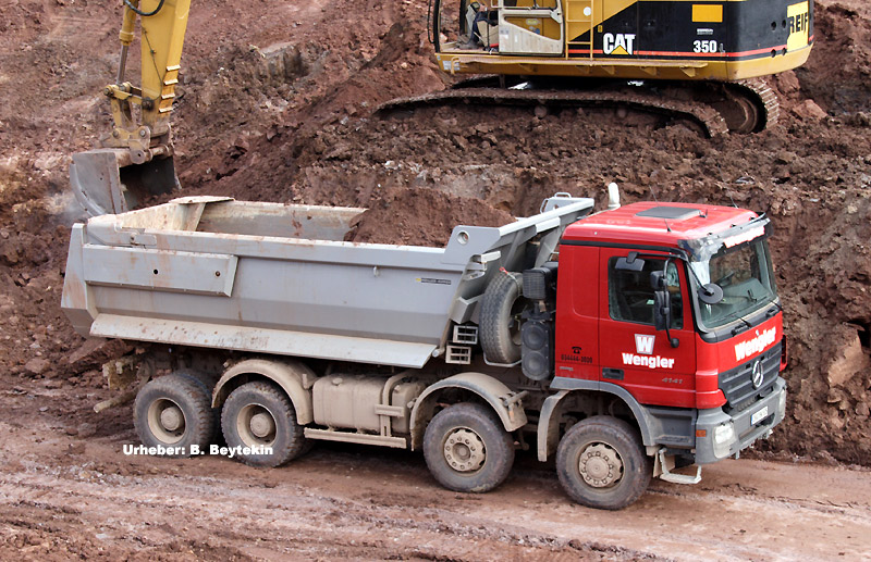 Actros_4141_4a-Mulde.jpg