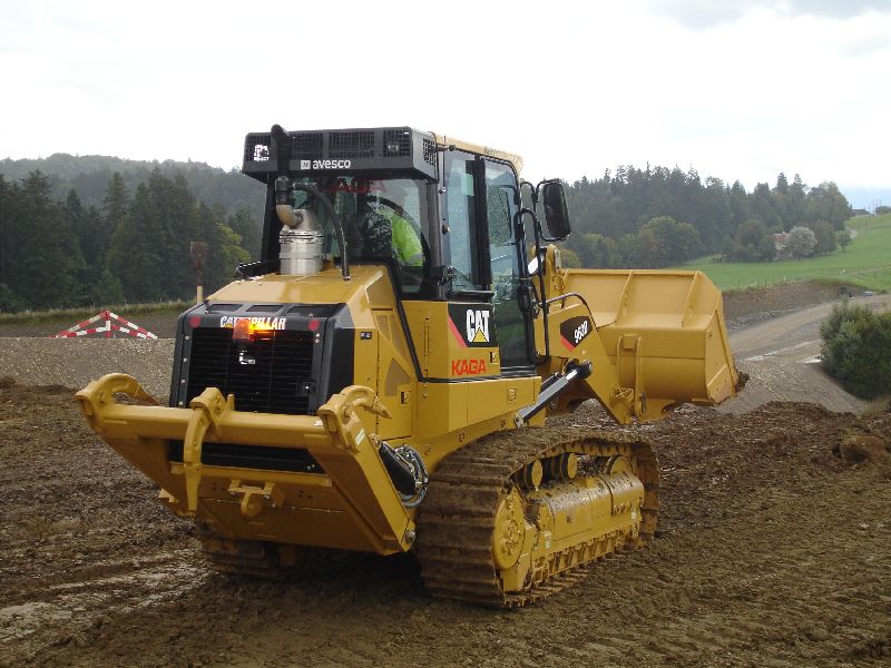 Cat 963 D (3).jpg