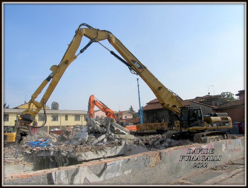 Caterpillar 330D UHD Seprio (3).jpg